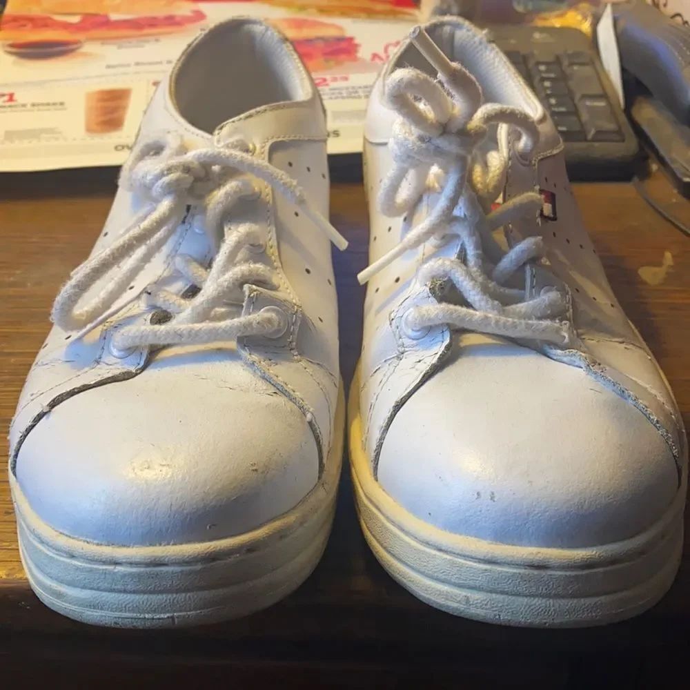 Tommy Hilfiger sneakers sz. 8.5